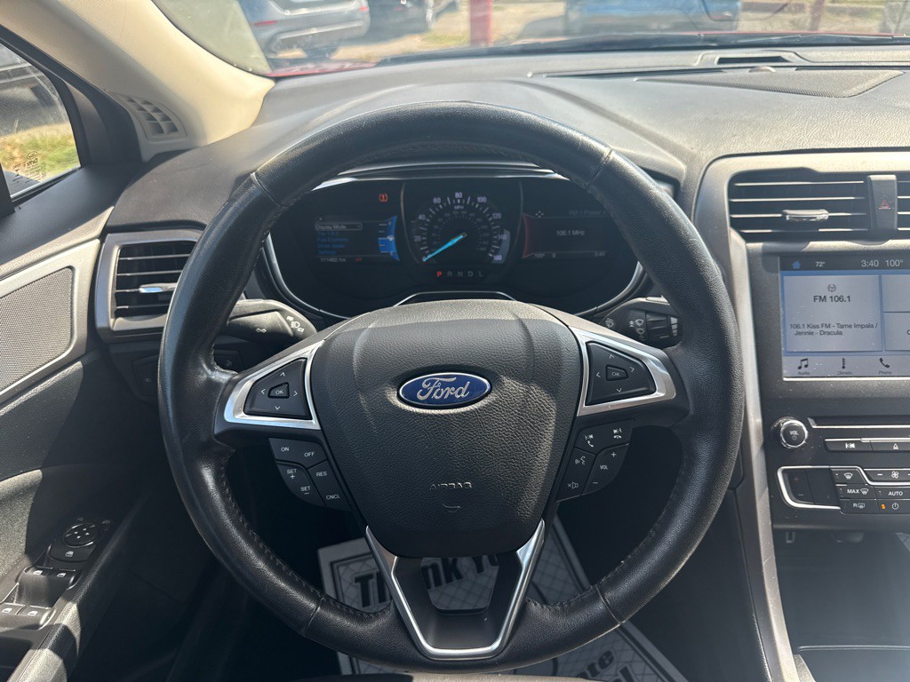 2017 Ford Fusion Image 19