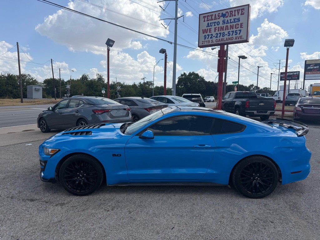 2017 Ford Mustang Image 4