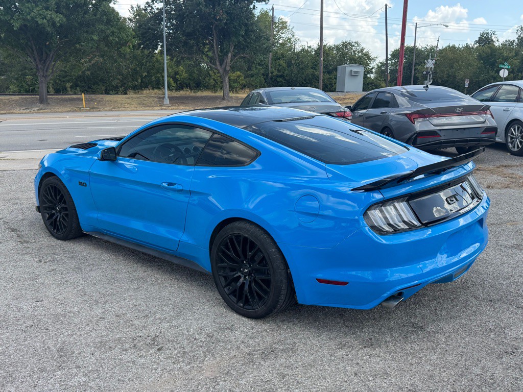 2017 Ford Mustang Image 5