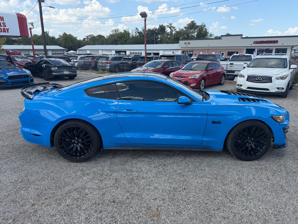 2017 Ford Mustang Image 8
