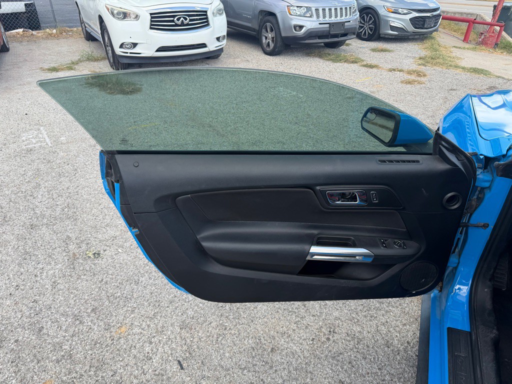 2017 Ford Mustang Image 10