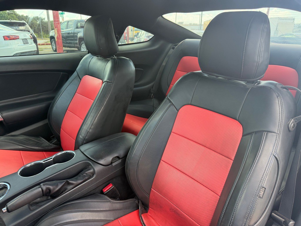 2017 Ford Mustang Image 11