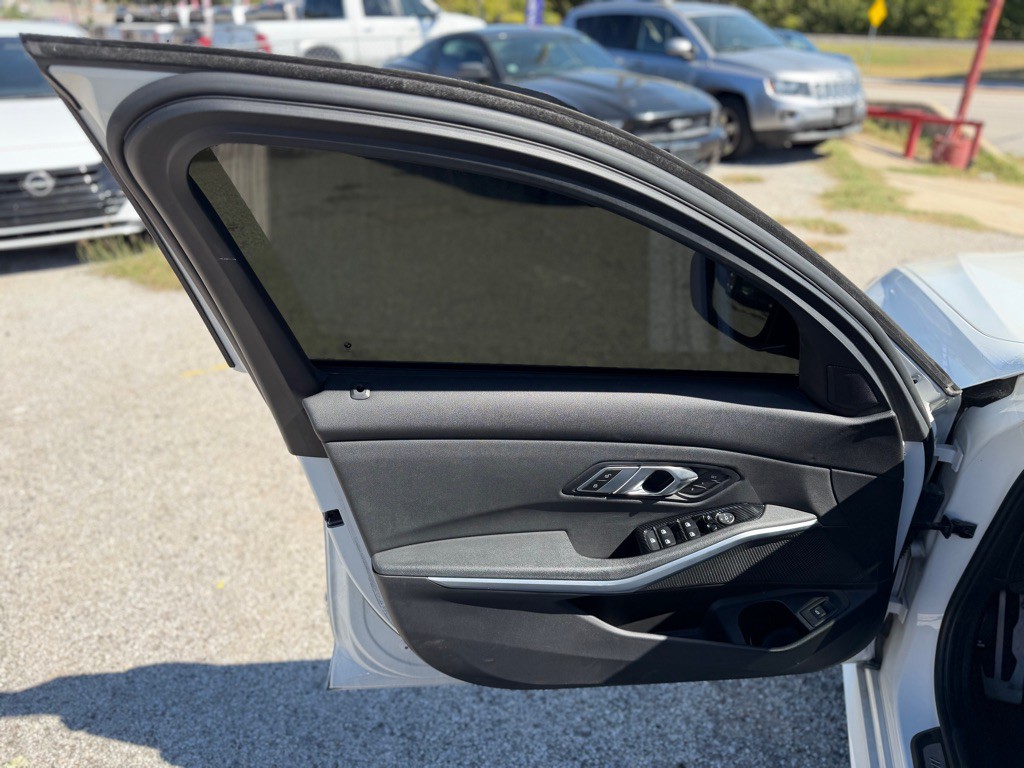 2020 BMW 3 Series Image 9