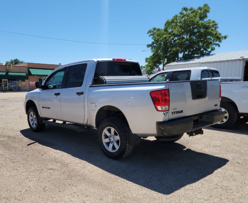 2012 Nissan Titan Image 2