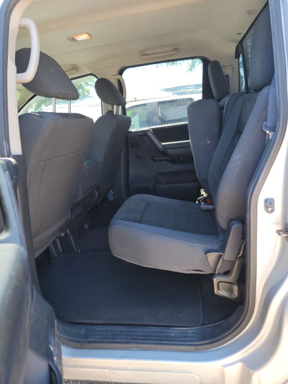2012 Nissan Titan Image 3