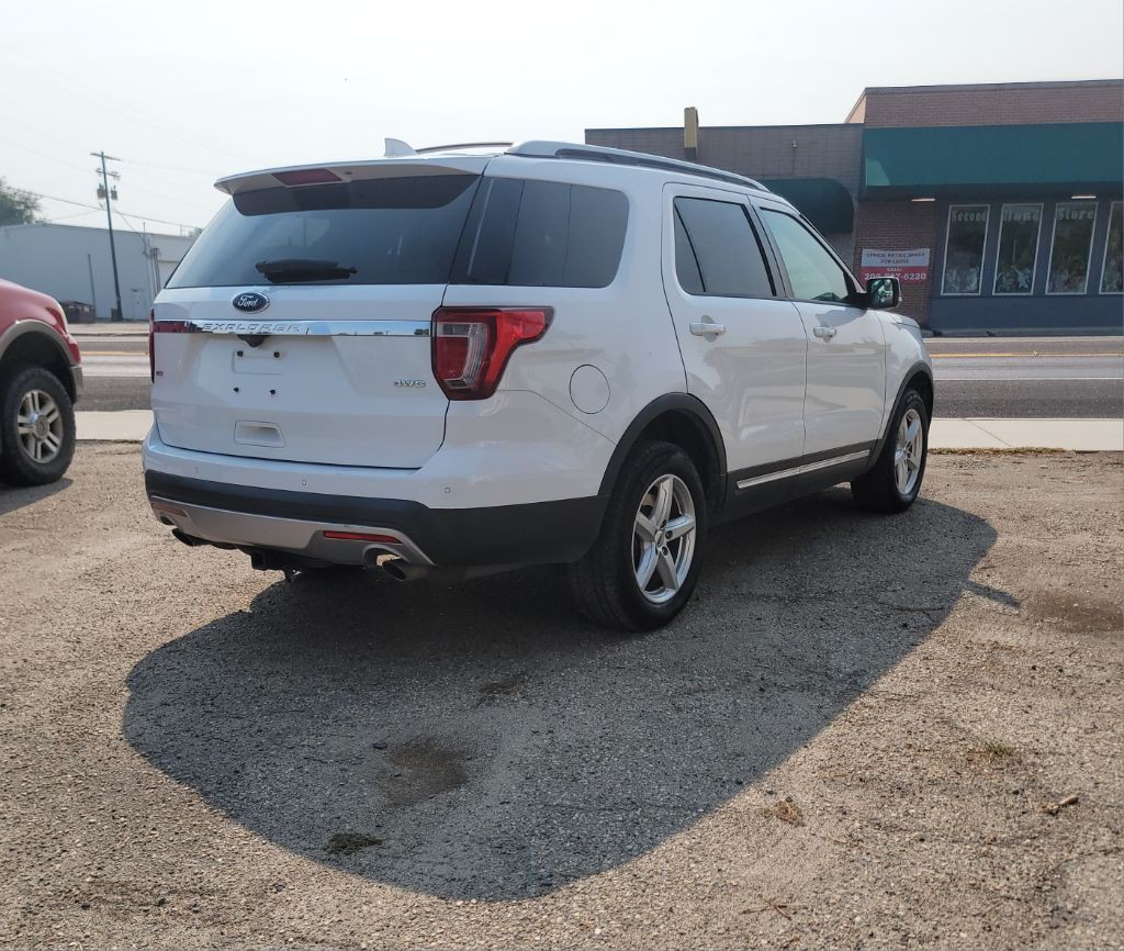 2016 Ford Explorer Image 3