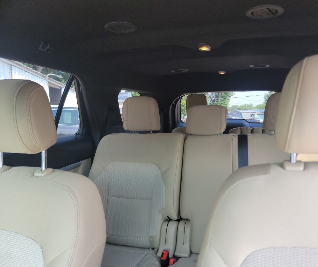 2016 Ford Explorer Image 9