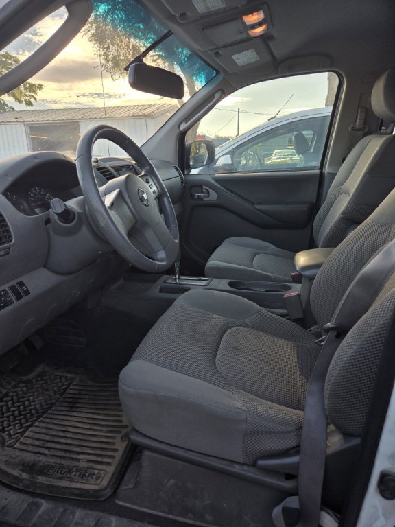 2007 Nissan Frontier Image 3