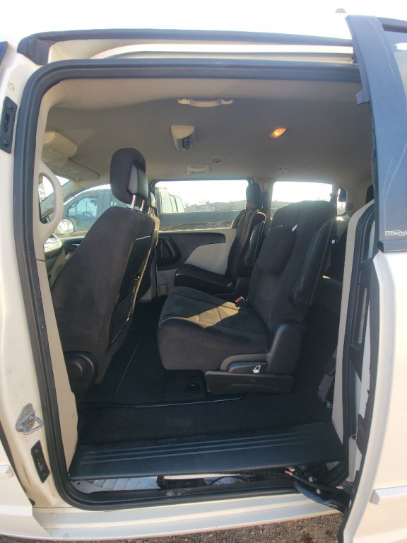 2013 Dodge Grand Caravan Image 8