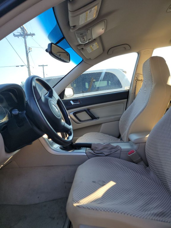 2007 Subaru Outback Image 8