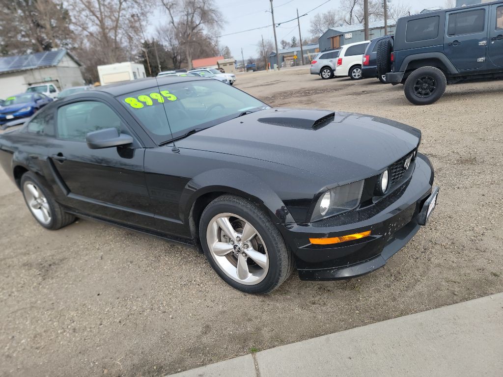 2007 Ford Mustang Image 2