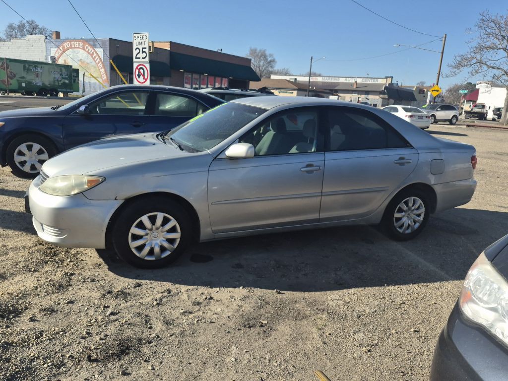 2005 Toyota Camry Image 3