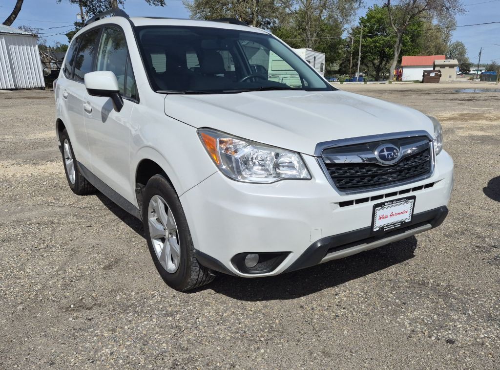 2015 Subaru Forester Image 1