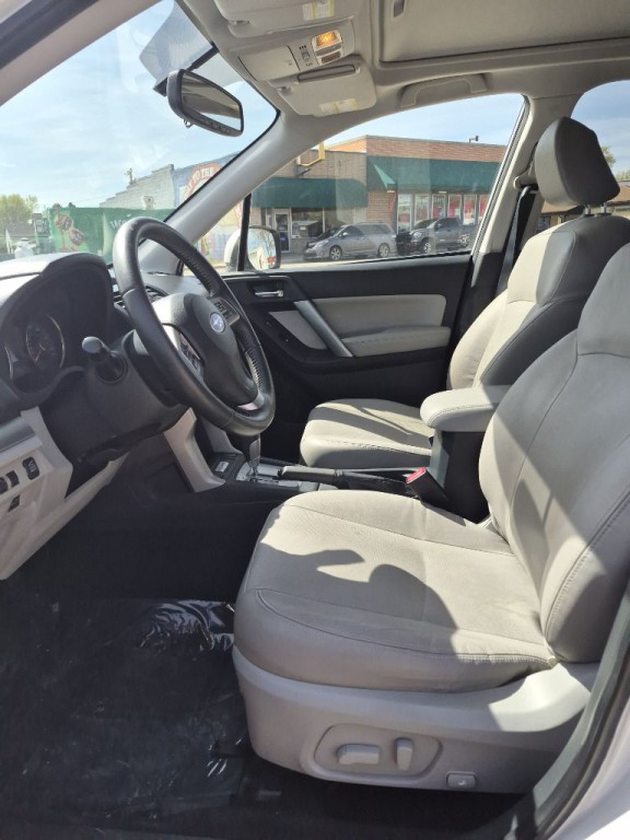 2015 Subaru Forester Image 8