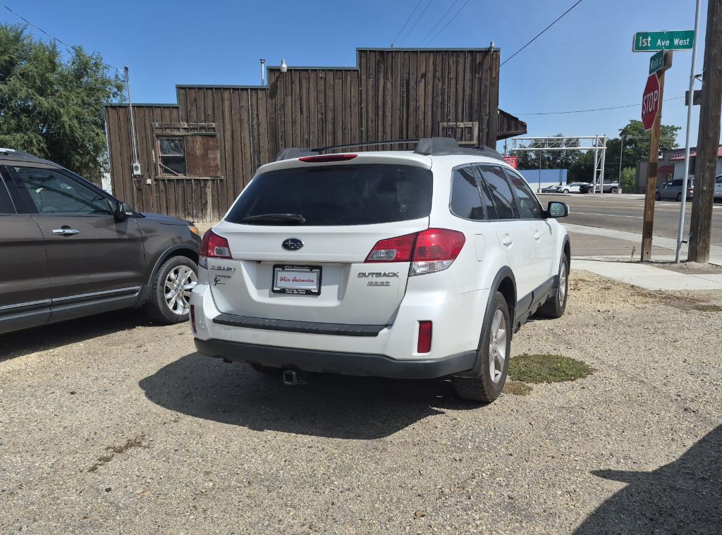 2013 Subaru Outback Image 2