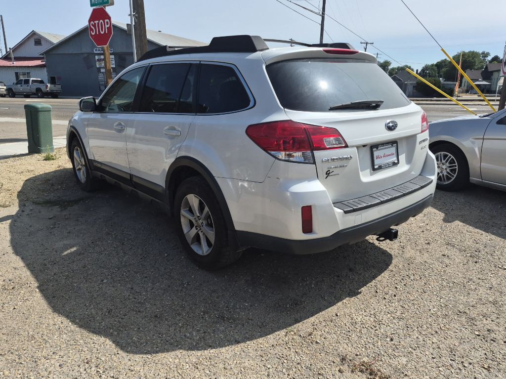 2013 Subaru Outback Image 4