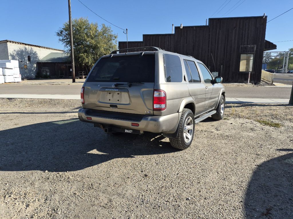 2004 Nissan Pathfinder Image 1