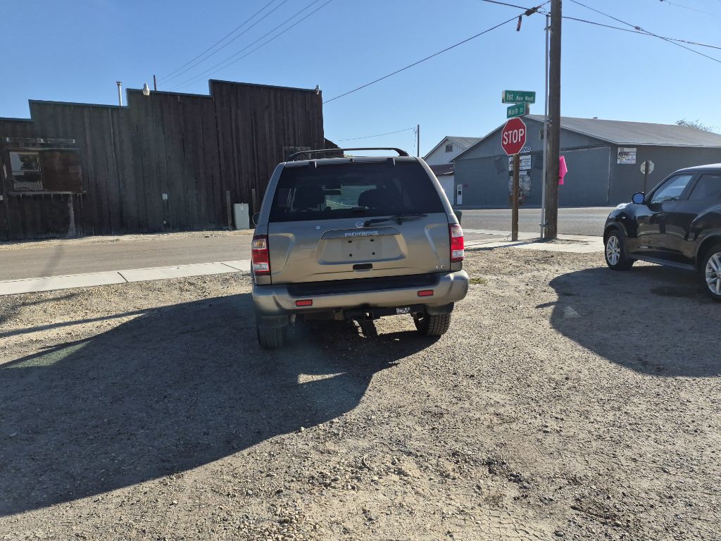 2004 Nissan Pathfinder Image 5