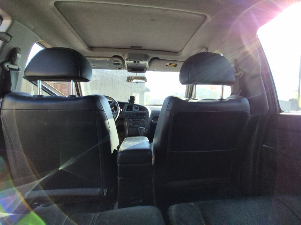 2004 Nissan Pathfinder Image 8