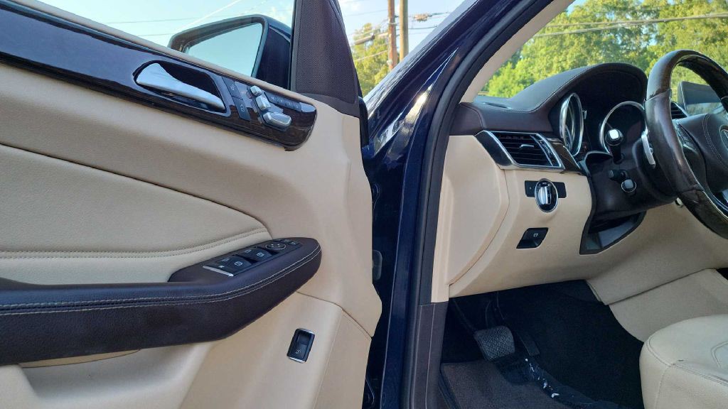 2017 Mercedes-Benz GLS-Class Image 13