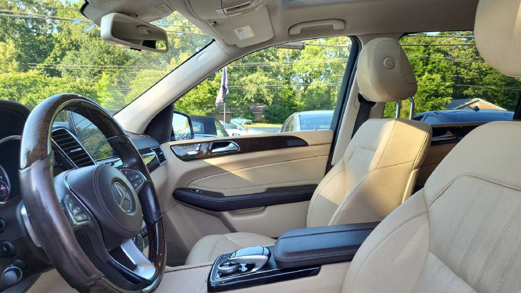 2017 Mercedes-Benz GLS-Class Image 14