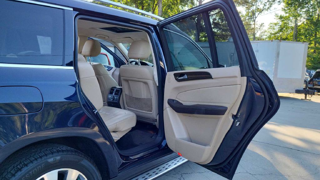 2017 Mercedes-Benz GLS-Class Image 21