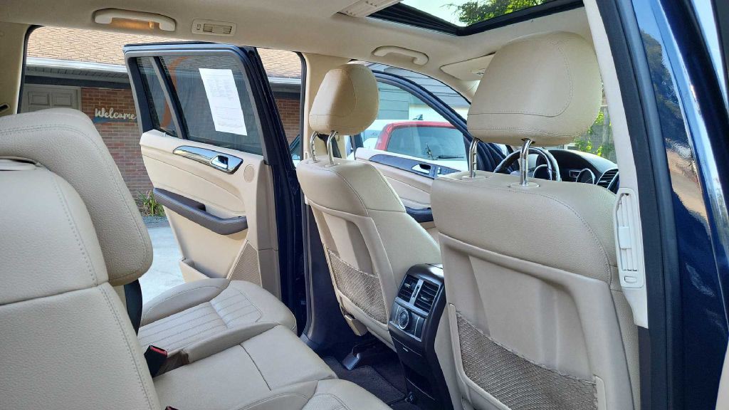 2017 Mercedes-Benz GLS-Class Image 22