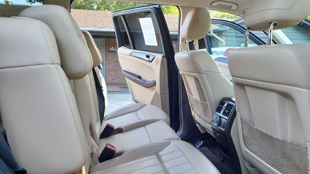 2017 Mercedes-Benz GLS-Class Image 23