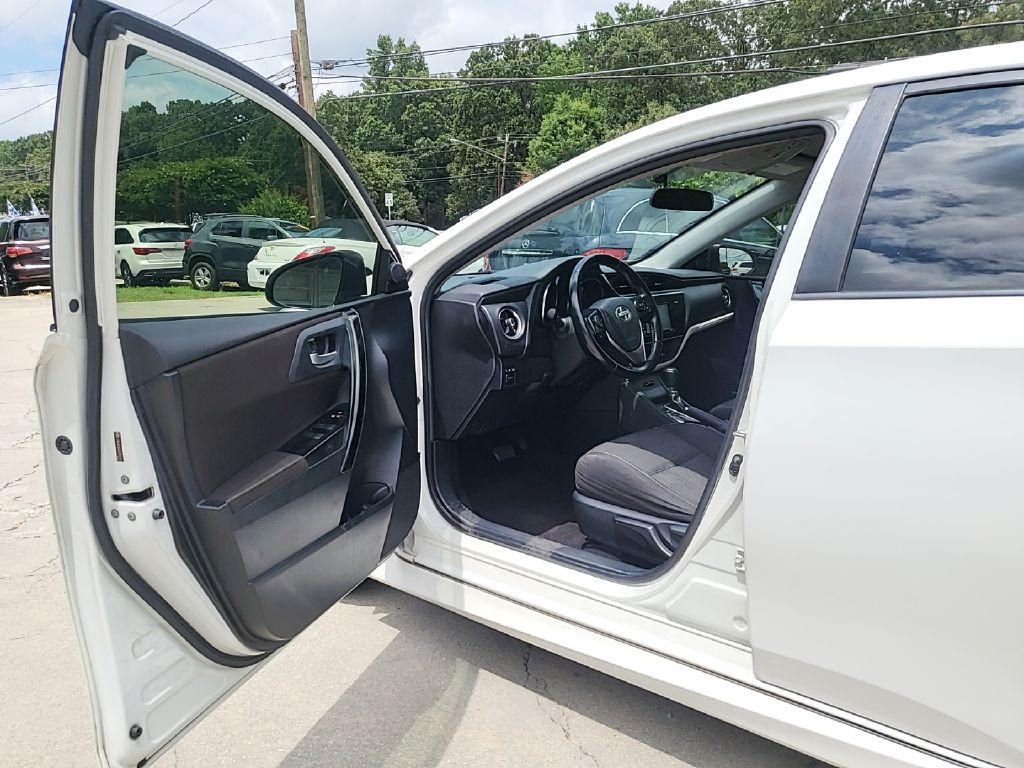 2016 Toyota Corolla Image 8