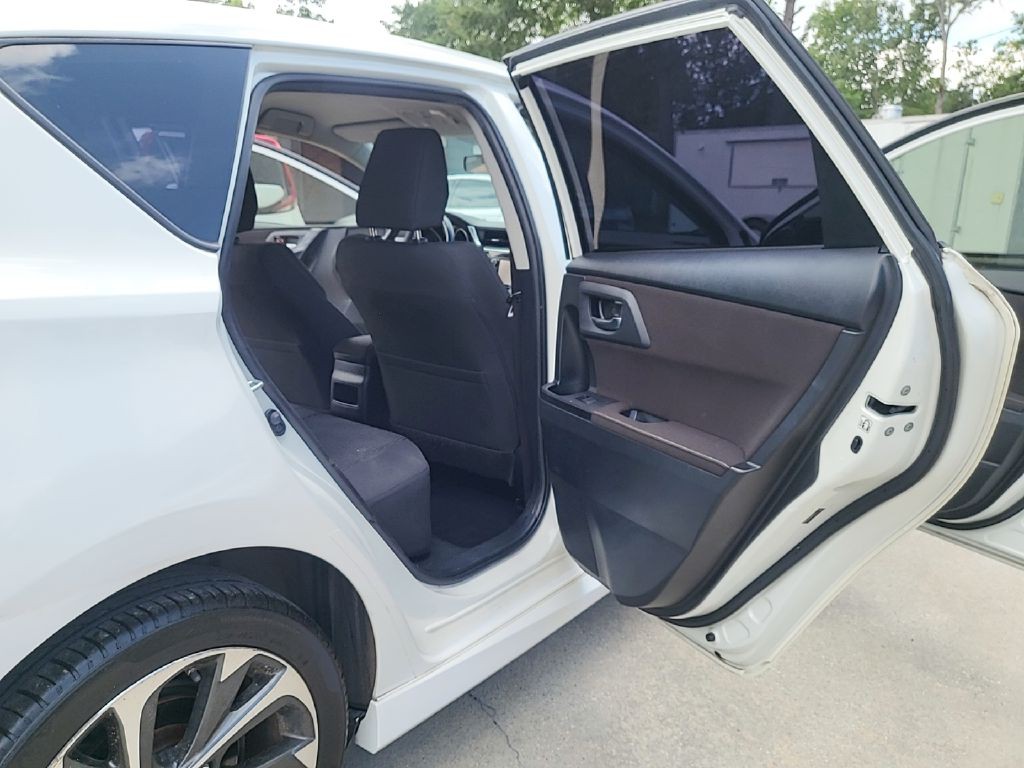 2016 Toyota Corolla Image 14