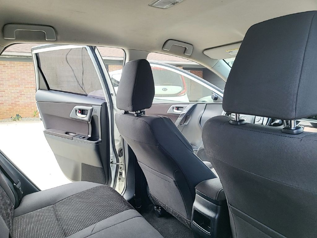 2016 Toyota Corolla Image 16