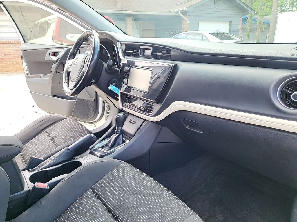 2016 Toyota Corolla Image 22