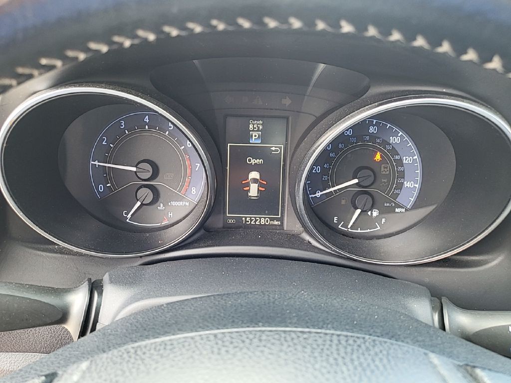 2016 Toyota Corolla Image 25