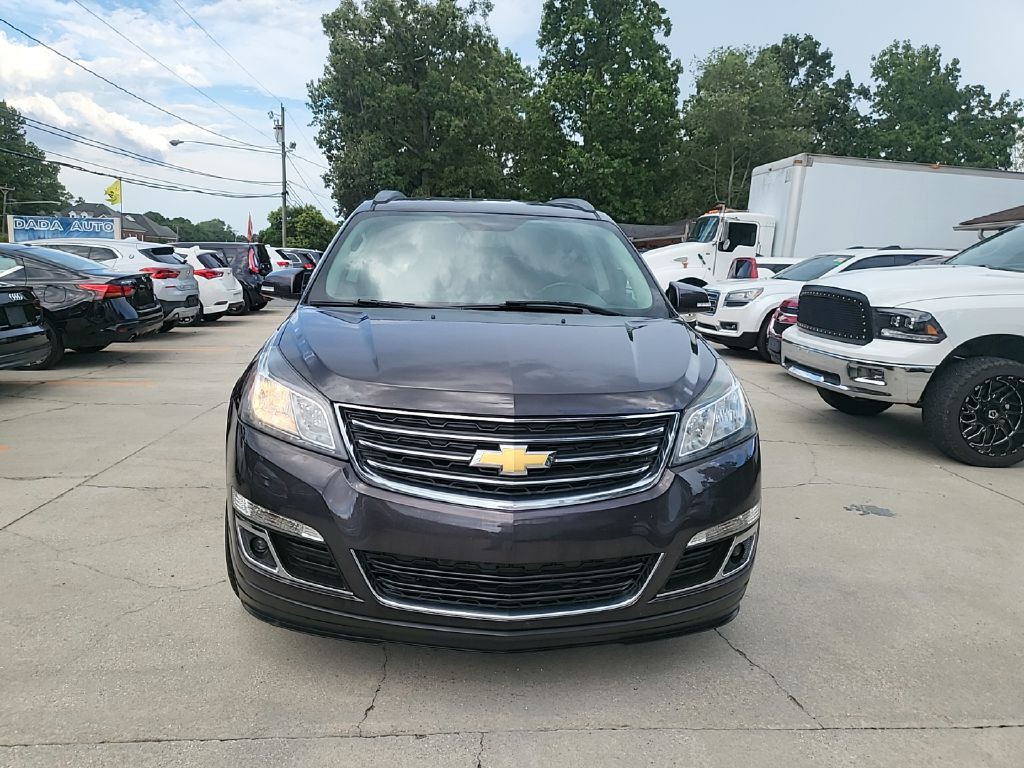 2017 Chevrolet Traverse Image 2