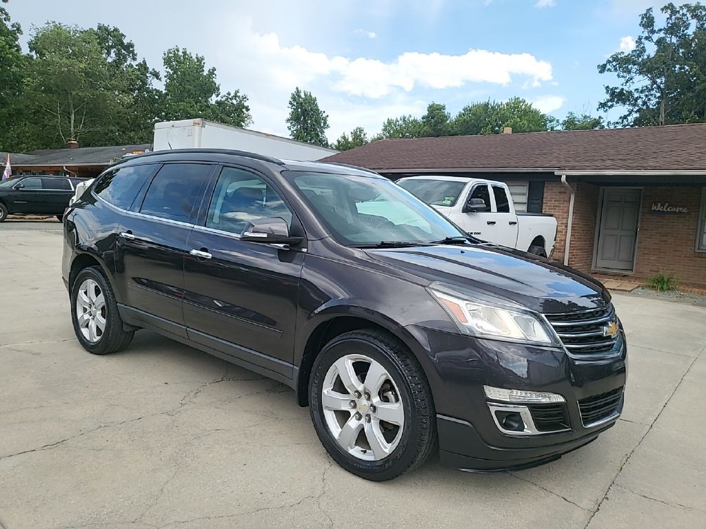2017 Chevrolet Traverse Image 3