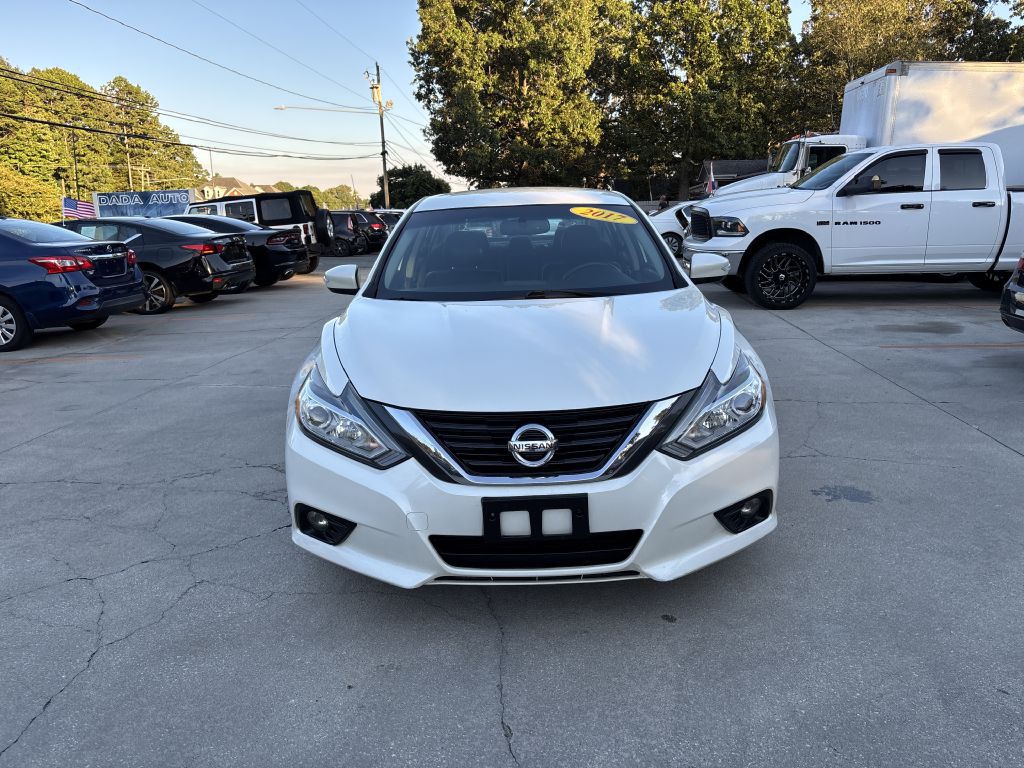 2017 Nissan Altima Image 2