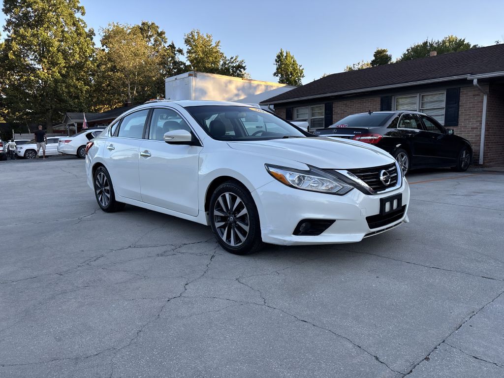 2017 Nissan Altima Image 3