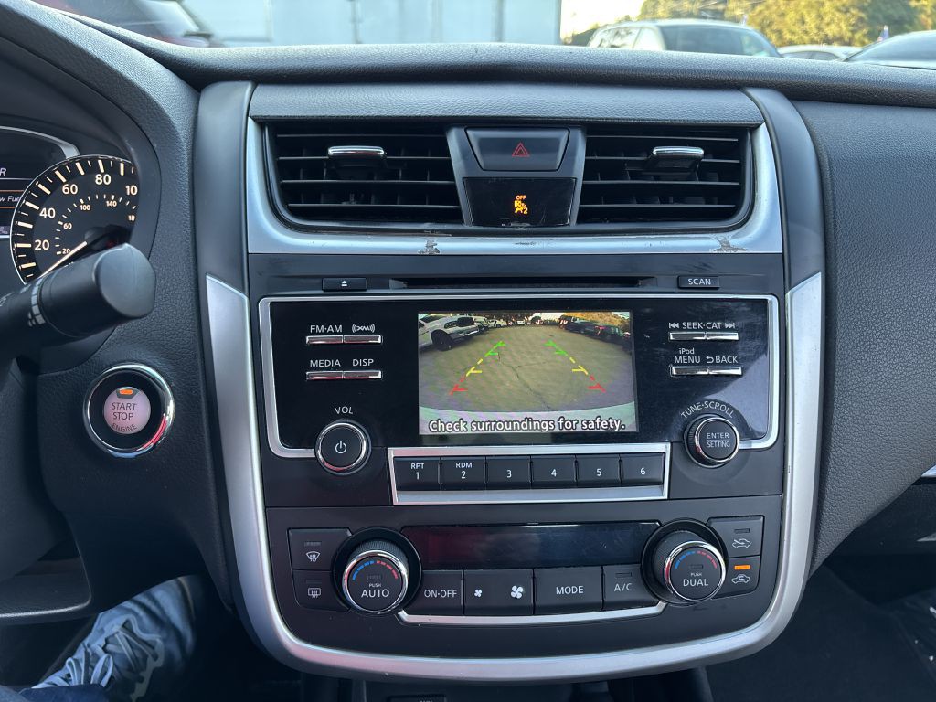 2017 Nissan Altima Image 17