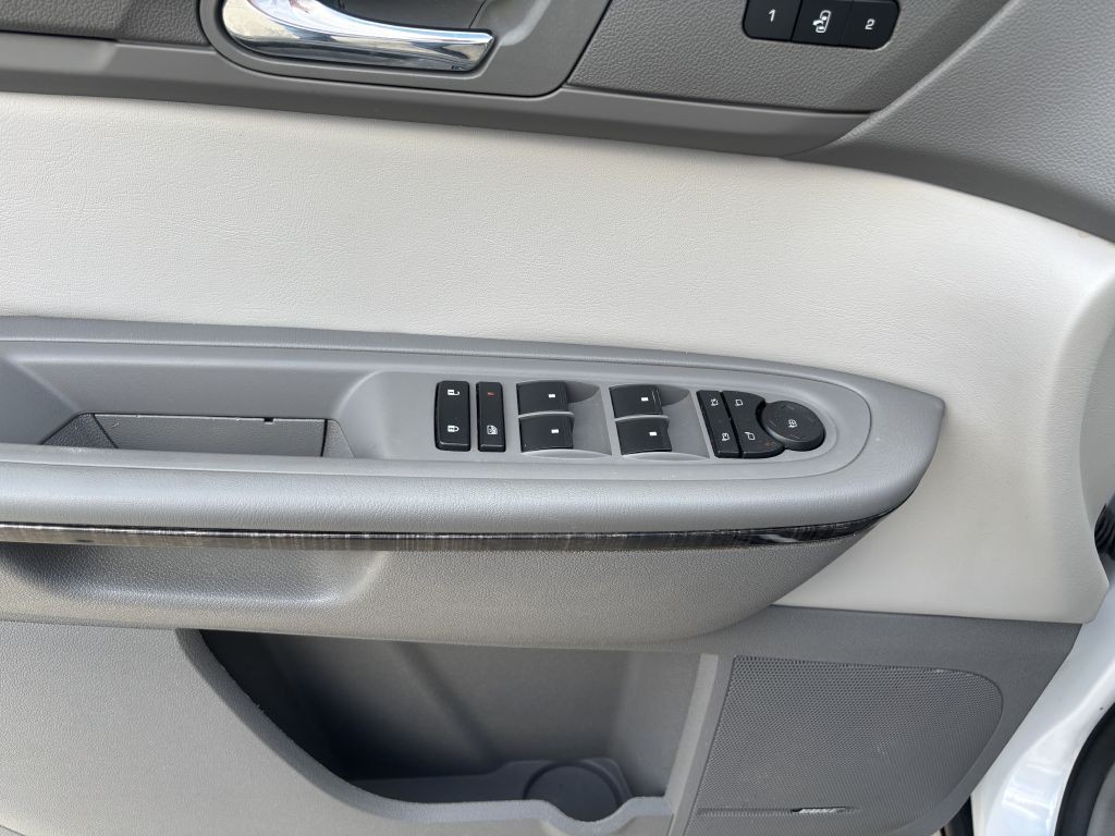 2017 GMC Acadia Image 9