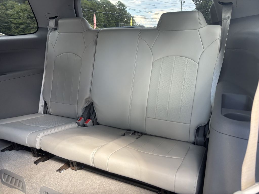 2017 GMC Acadia Image 18