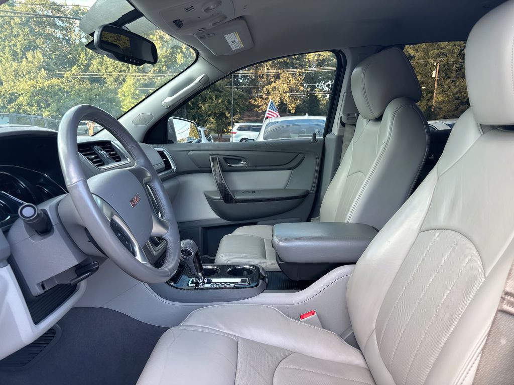 2017 GMC Acadia Image 11