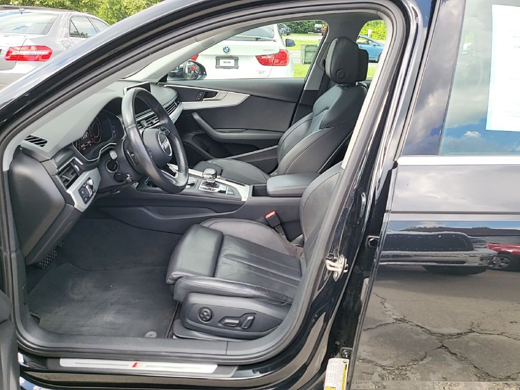 2017 Audi A4 Image 9