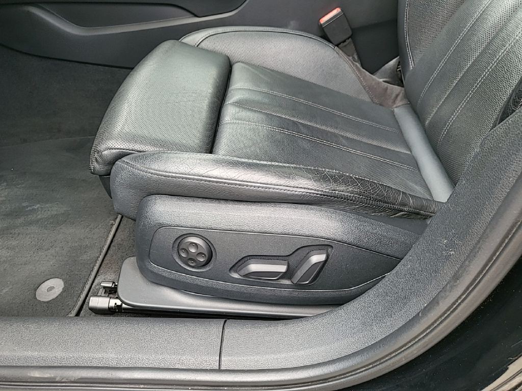 2017 Audi A4 Image 18