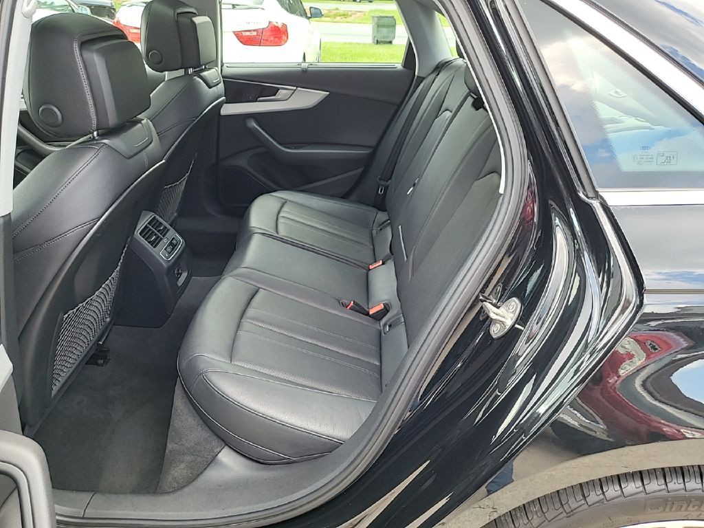 2017 Audi A4 Image 19