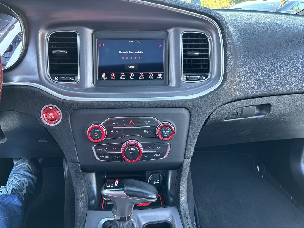 2019 Dodge Charger Image 18