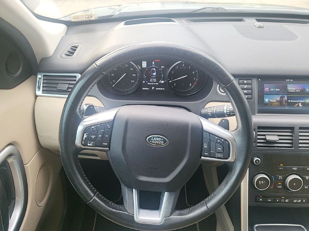 2017 Land Rover Discovery Sport Image 11