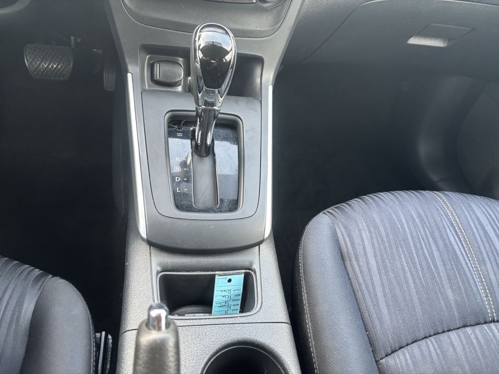 2016 Nissan Sentra Image 14