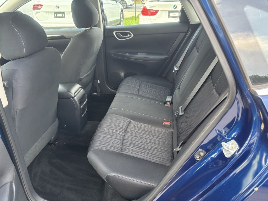 2016 Nissan Sentra Image 16
