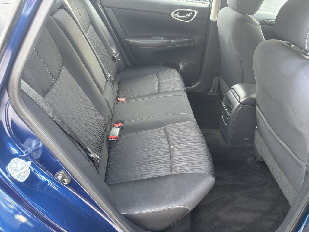 2016 Nissan Sentra Image 18