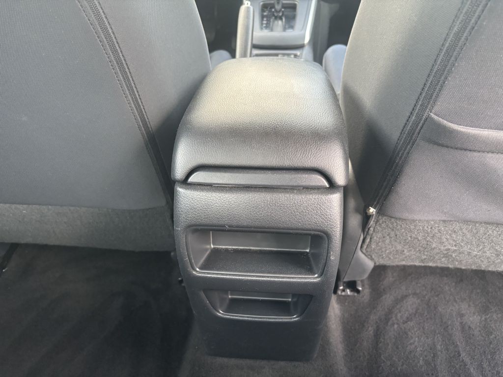 2016 Nissan Sentra Image 19